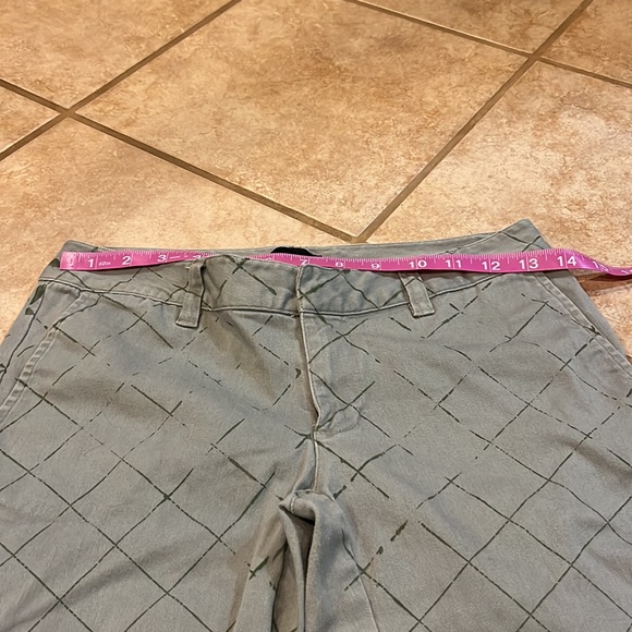 Hurley Denim Shorts Sz 1 - Picture 3 of 8